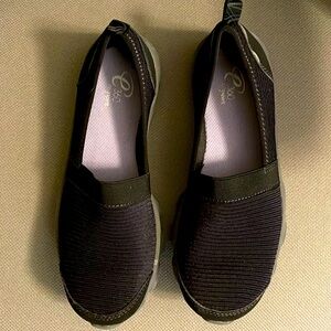 Easy Spirit Reel Fun slip on shoes